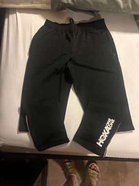 Hoka One One Black Men Jogger Sweatpants with Logo